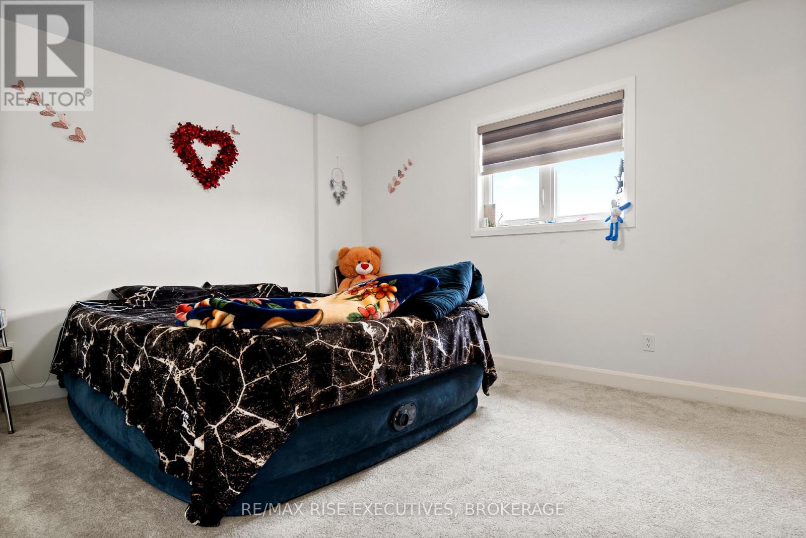 353 Buckthorn Drive, Kingston, Ontario K7P 0S1 - Photo 17 - X12452657