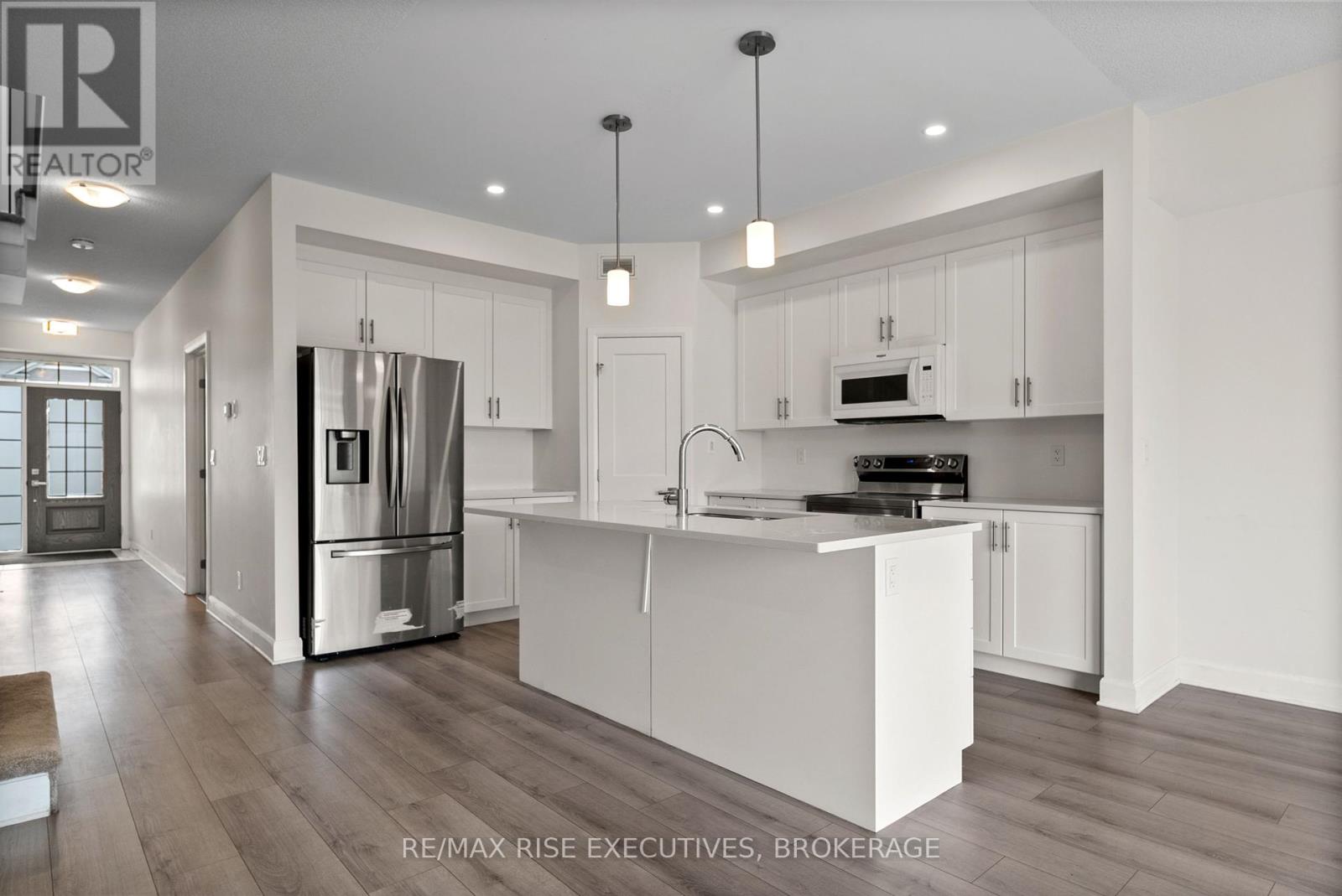 353 Buckthorn Drive, Kingston, Ontario K7P 0S1 - Photo 8 - X12452657