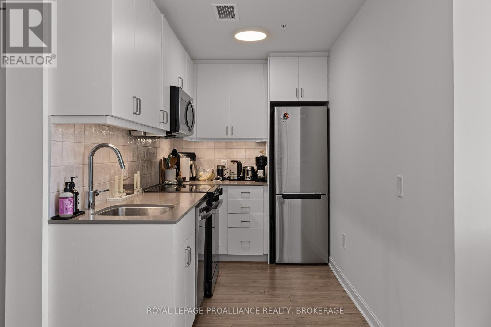 704 - 223 Princess Street, Kingston, Ontario  K7L 1B3 - Photo 13 - X12452857