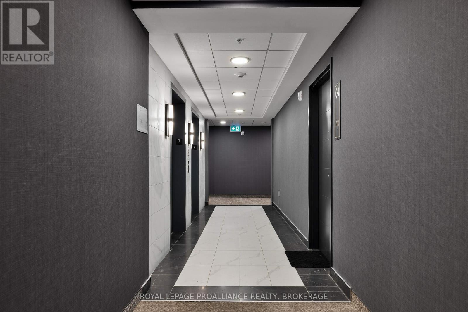 704 - 223 Princess Street, Kingston, Ontario  K7L 1B3 - Photo 5 - X12452857