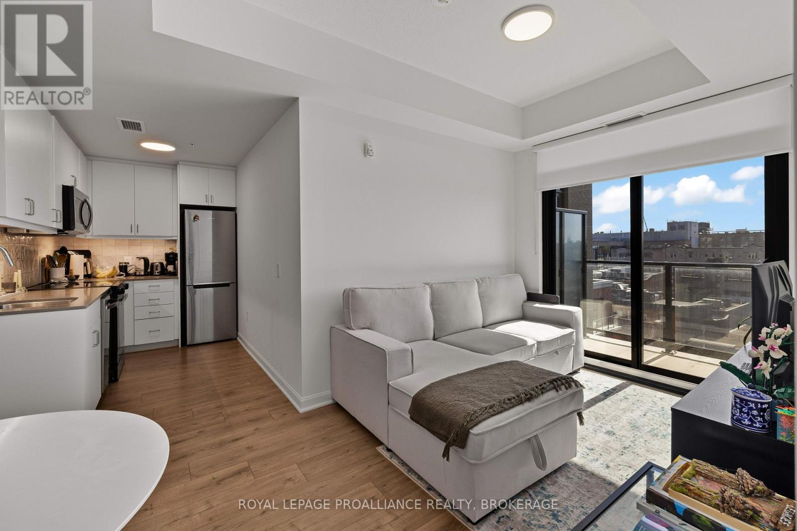 704 - 223 Princess Street, Kingston, Ontario  K7L 1B3 - Photo 7 - X12452857