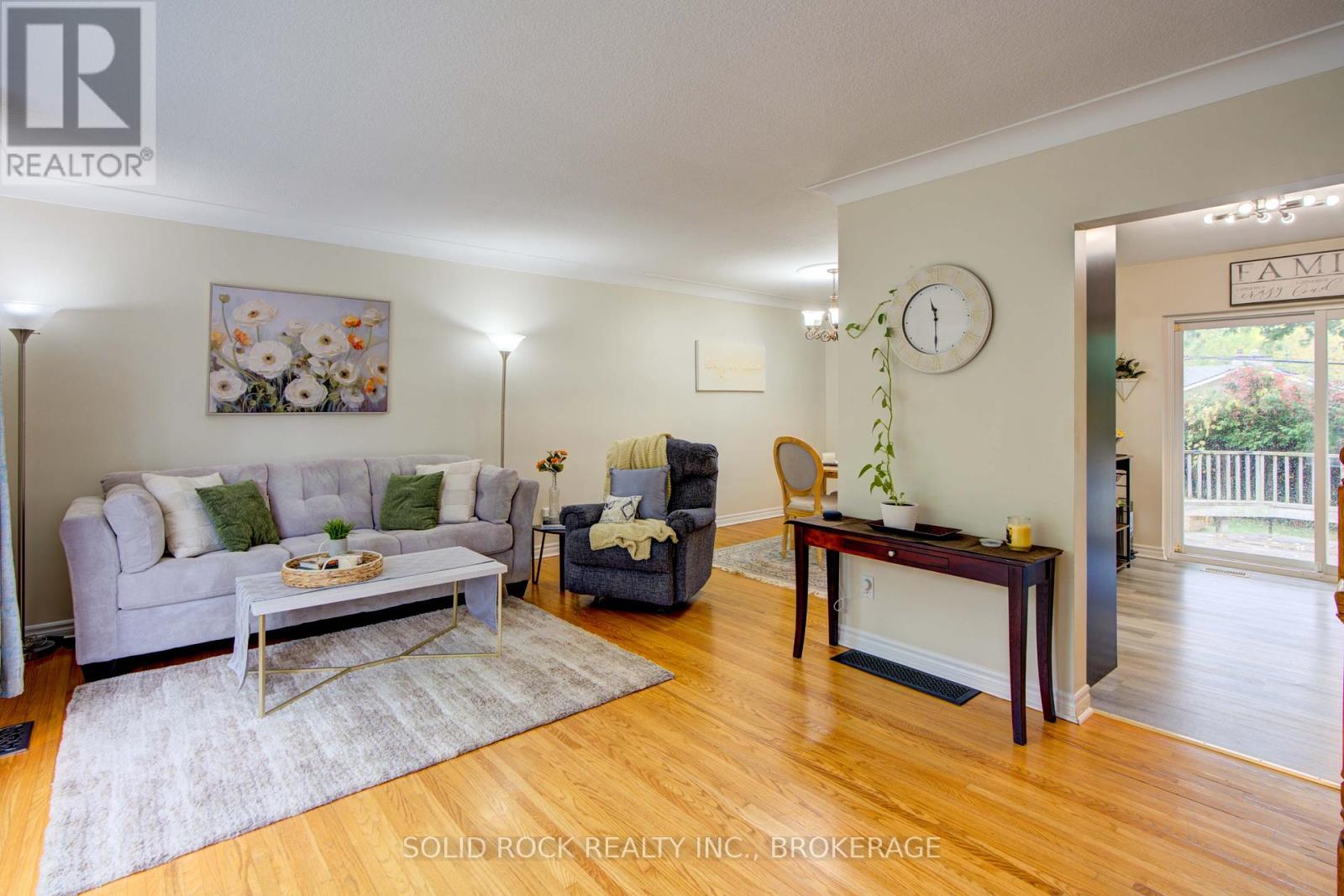 82 Queen Mary Road, Kingston, Ontario  K7M 2A5 - Photo 11 - X12453723