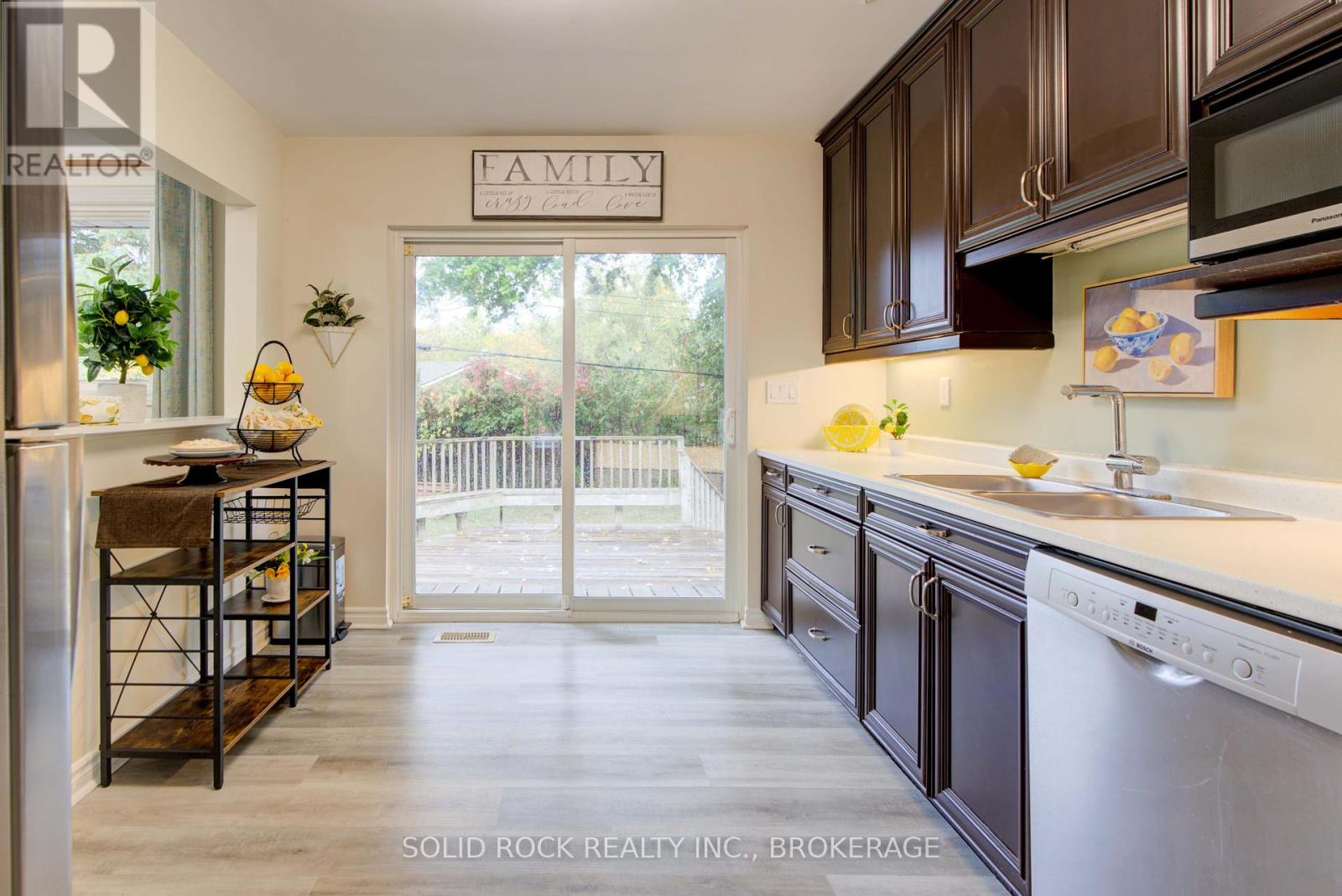 82 Queen Mary Road, Kingston, Ontario  K7M 2A5 - Photo 15 - X12453723