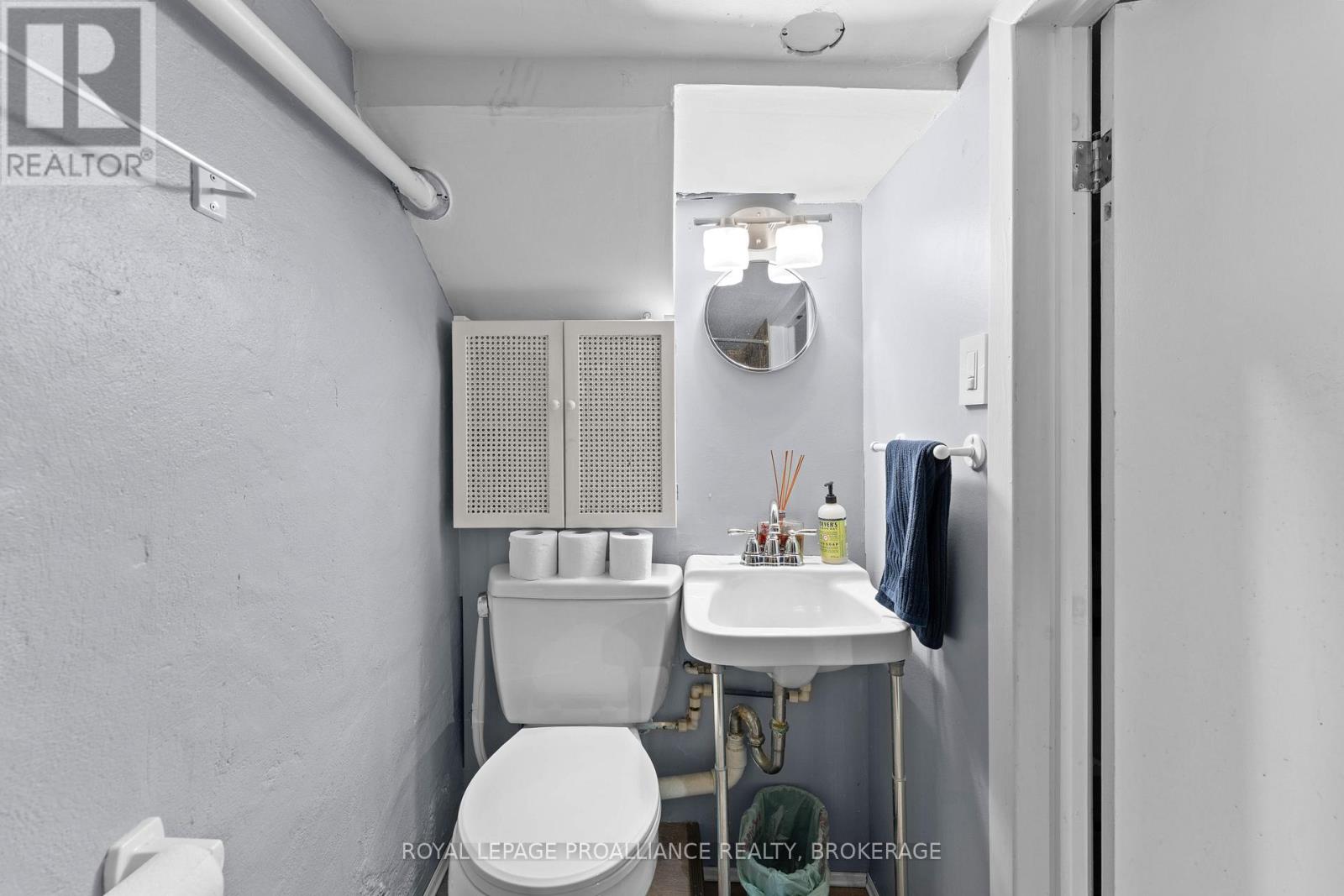 7 Toronto Street, Kingston, Ontario K7L 4A3 - Photo 23 - X12453765