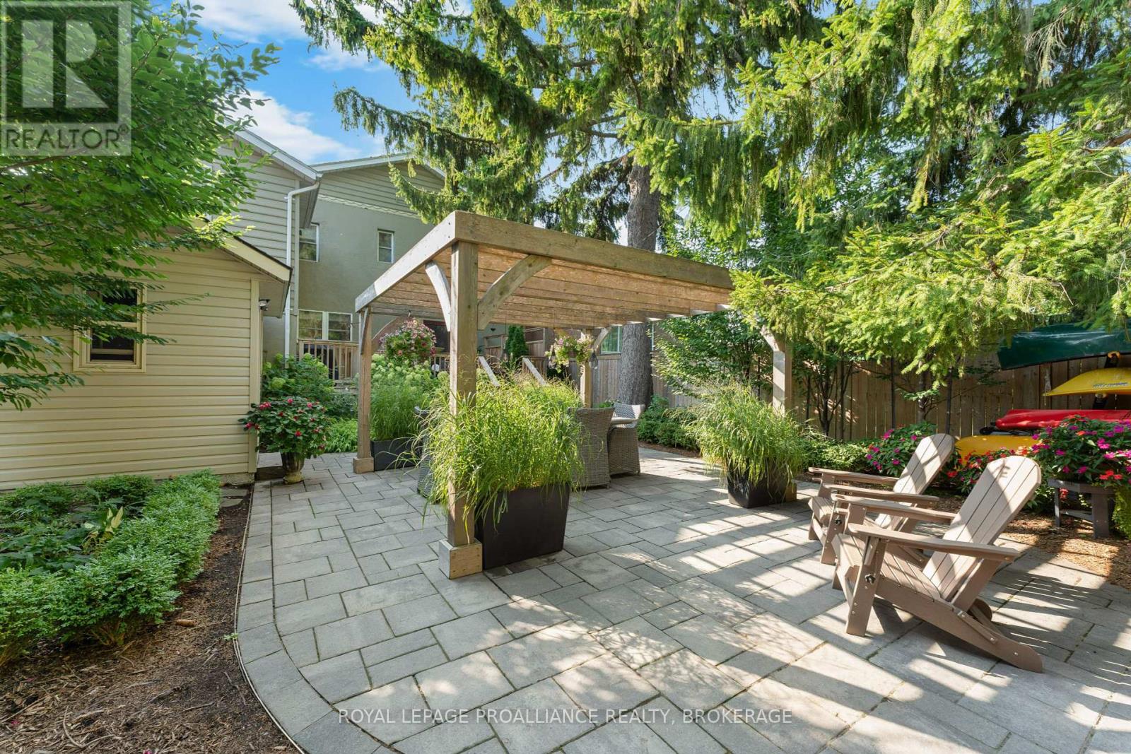 7 Toronto Street, Kingston, Ontario K7L 4A3 - Photo 28 - X12453765