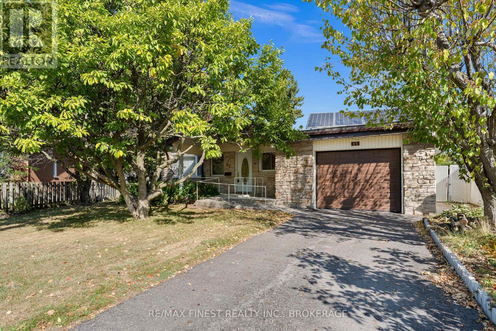 85 HOLLAND CRESCENT, Kingston, Ontario