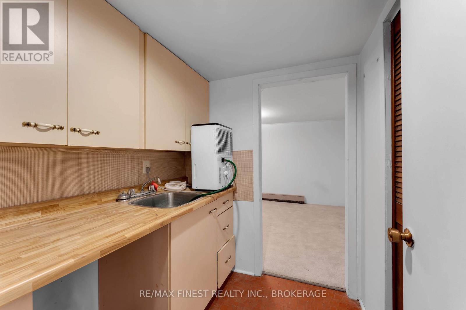 85 Holland Crescent, Kingston, Ontario  K7M 2V7 - Photo 35 - X12454129