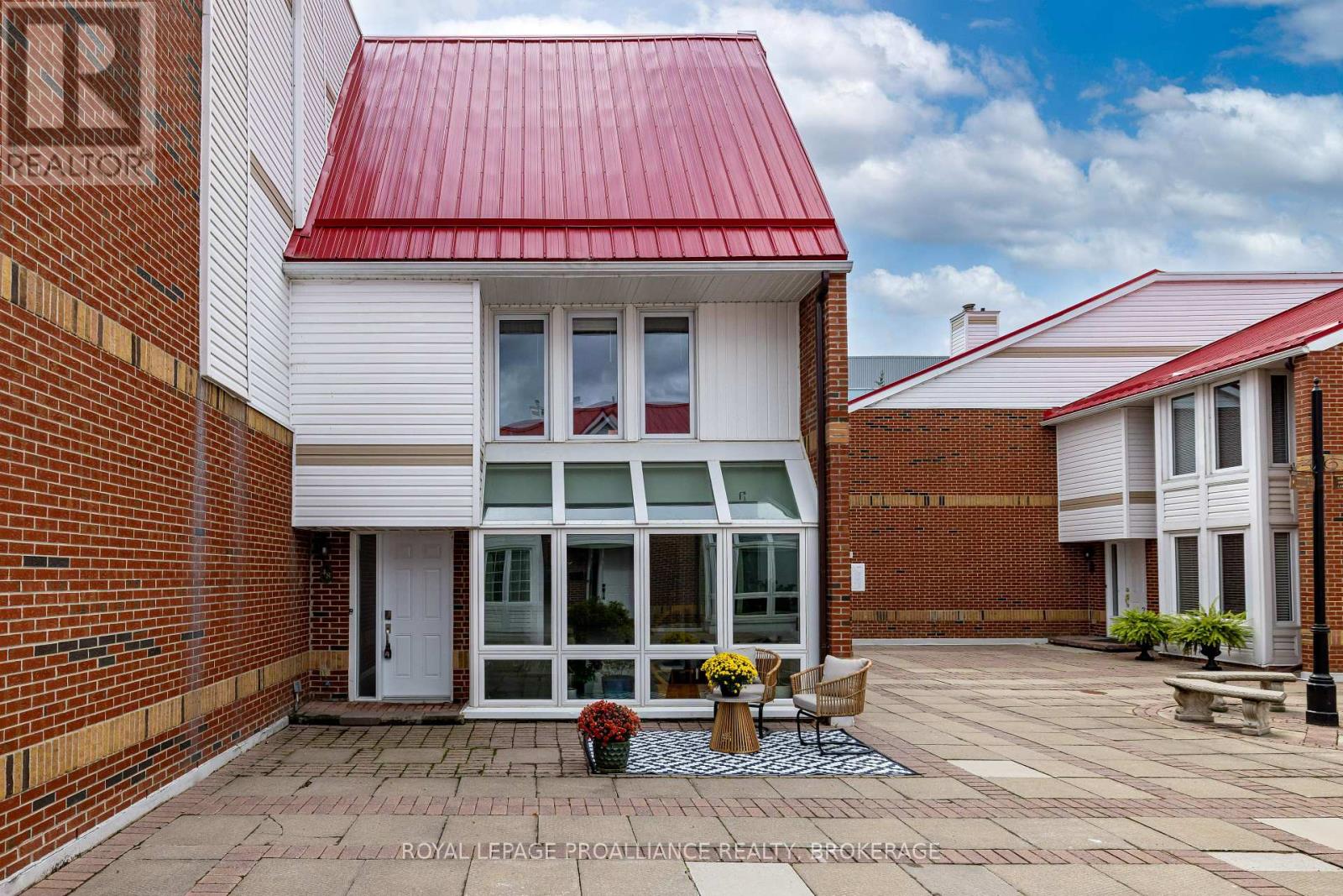 48 - 1 PLACE D'ARMES, Kingston, Ontario