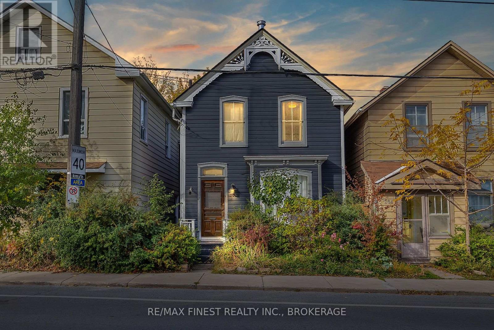 202 MONTREAL STREET, Kingston, Ontario