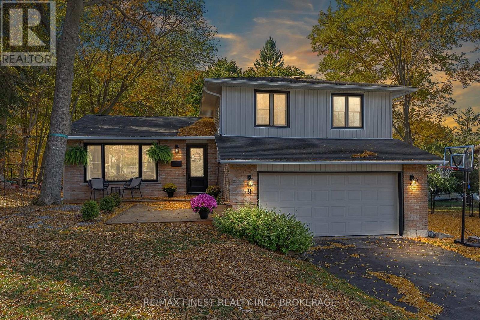 9 BEAGLE COURT, Kingston, Ontario