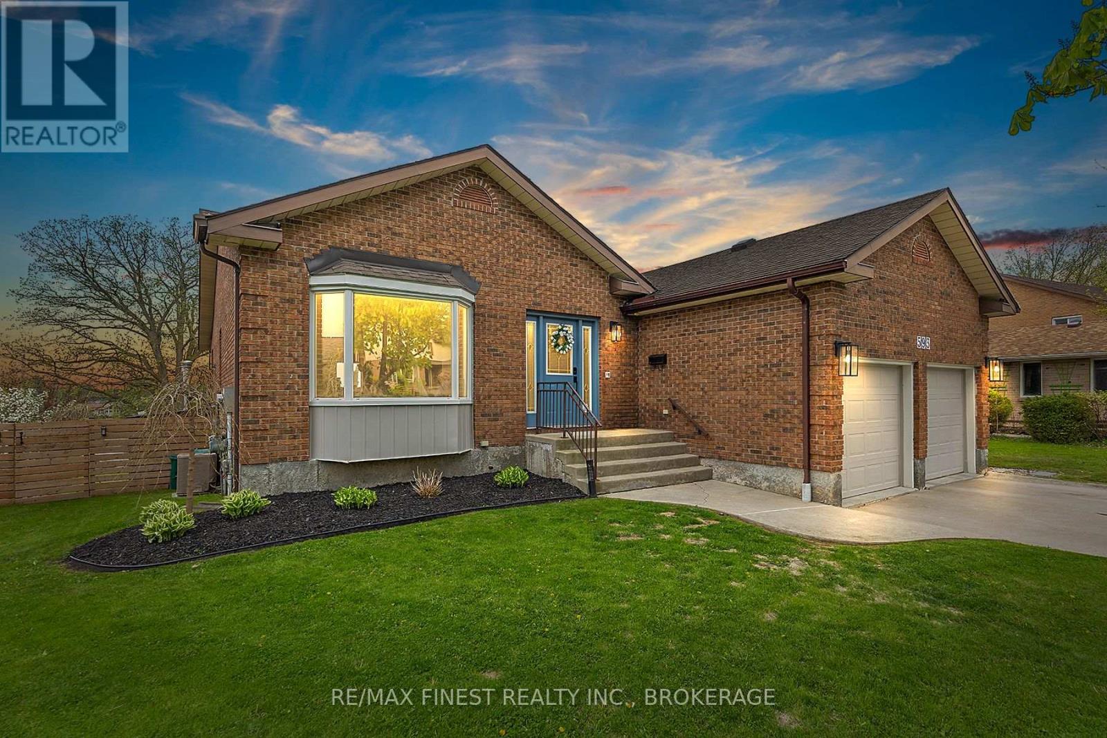 593 FOREST HILL DRIVE, Kingston, Ontario