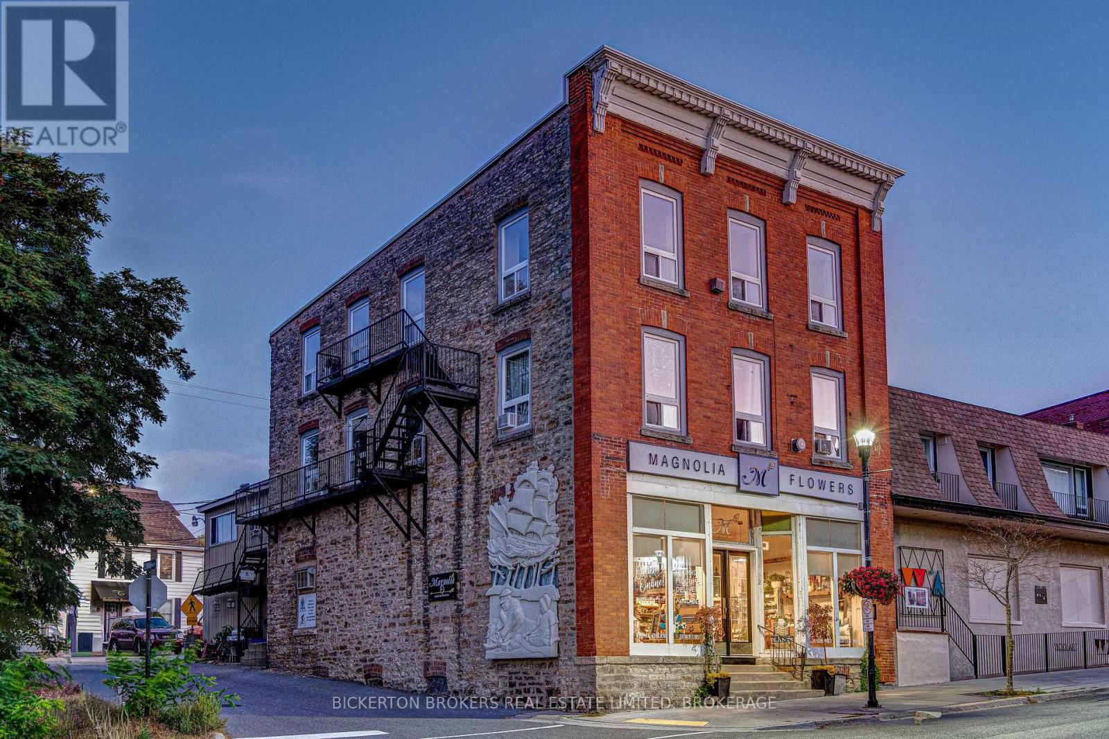 66 KING STREET E, Gananoque, Ontario