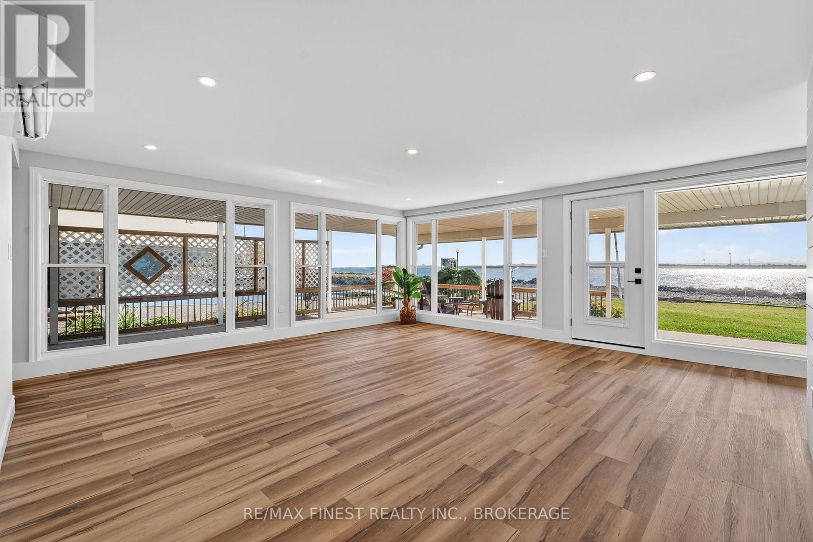 103 - 110 Bayshore Drive, Loyalist, Ontario K0H 1G0 - Photo 11 - X12502896