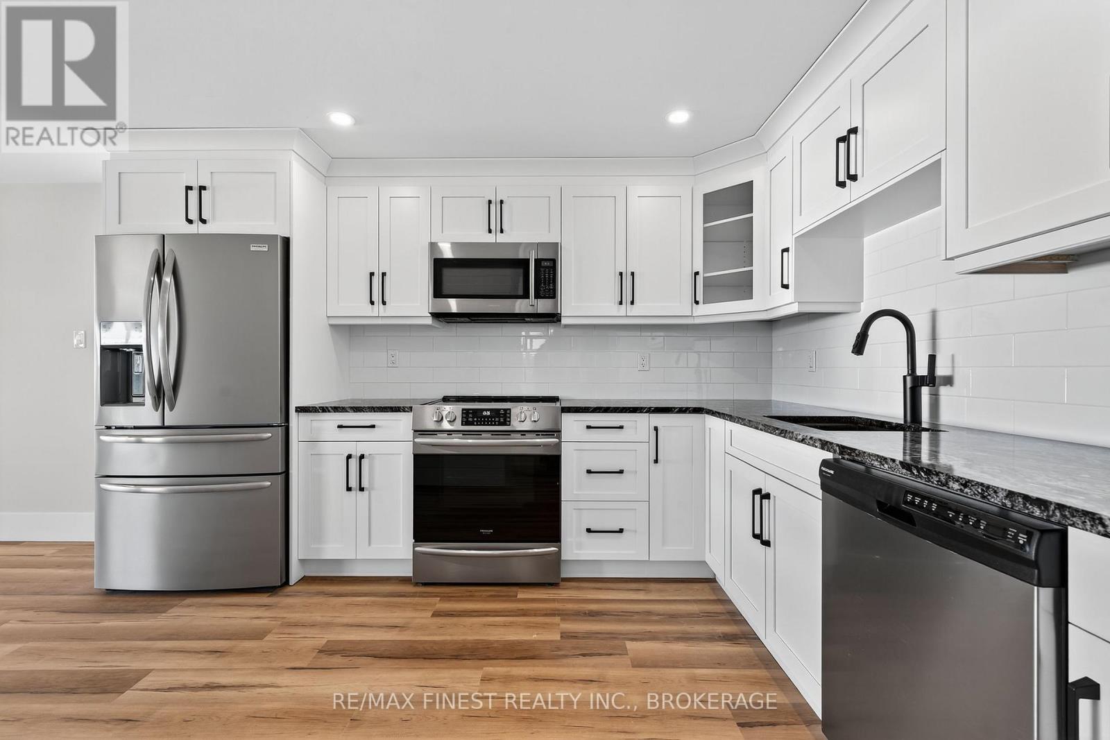 103 - 110 Bayshore Drive, Loyalist, Ontario K0H 1G0 - Photo 19 - X12502896