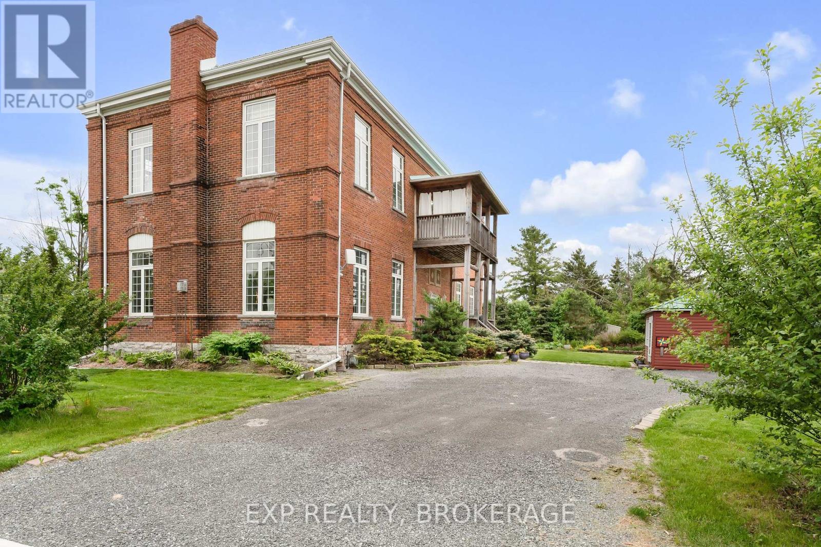 11 Cross Street, Loyalist, Ontario K0H 2H0 - Photo 43 - X12506900