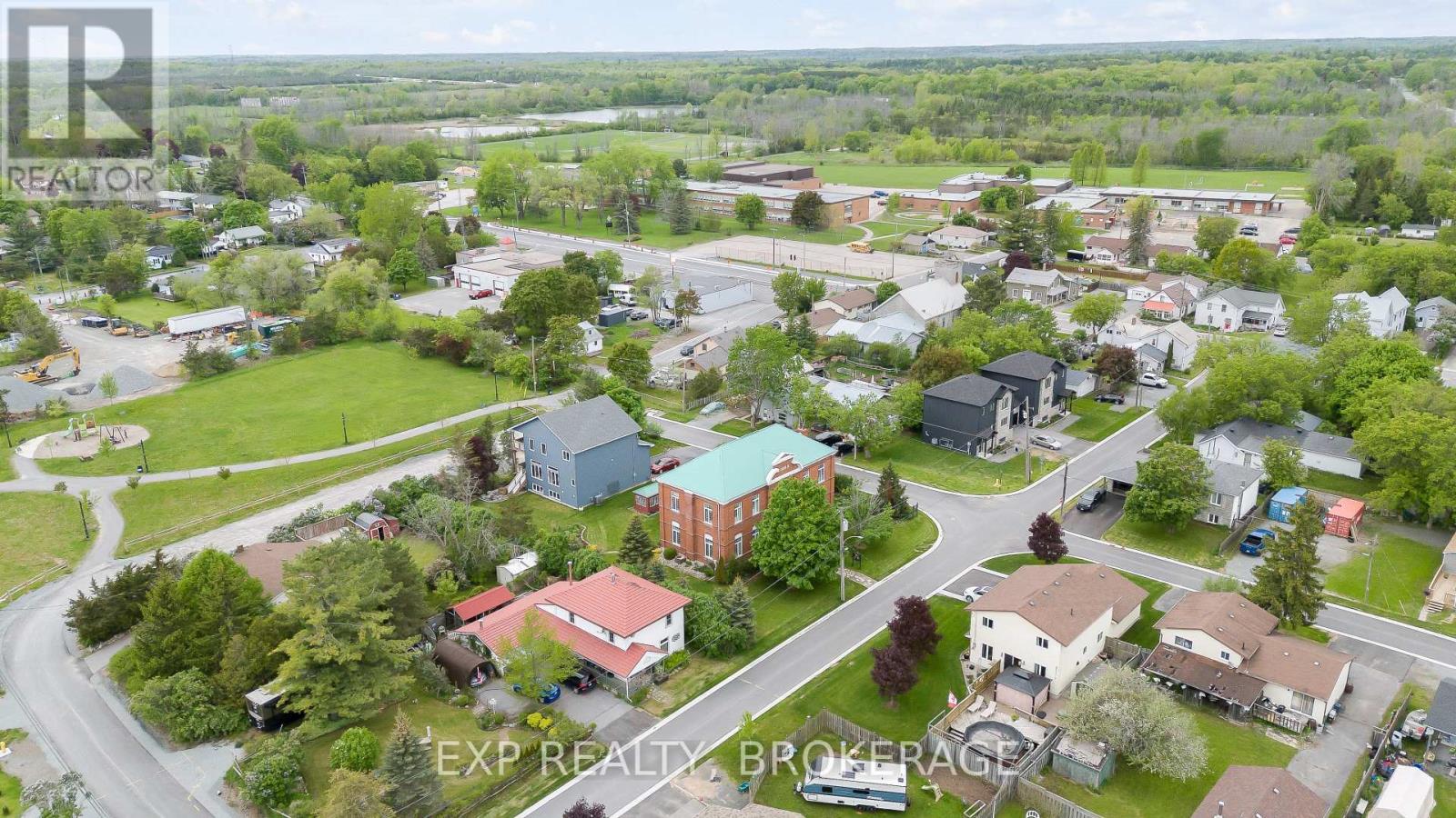 11 Cross Street, Loyalist, Ontario K0H 2H0 - Photo 47 - X12506900