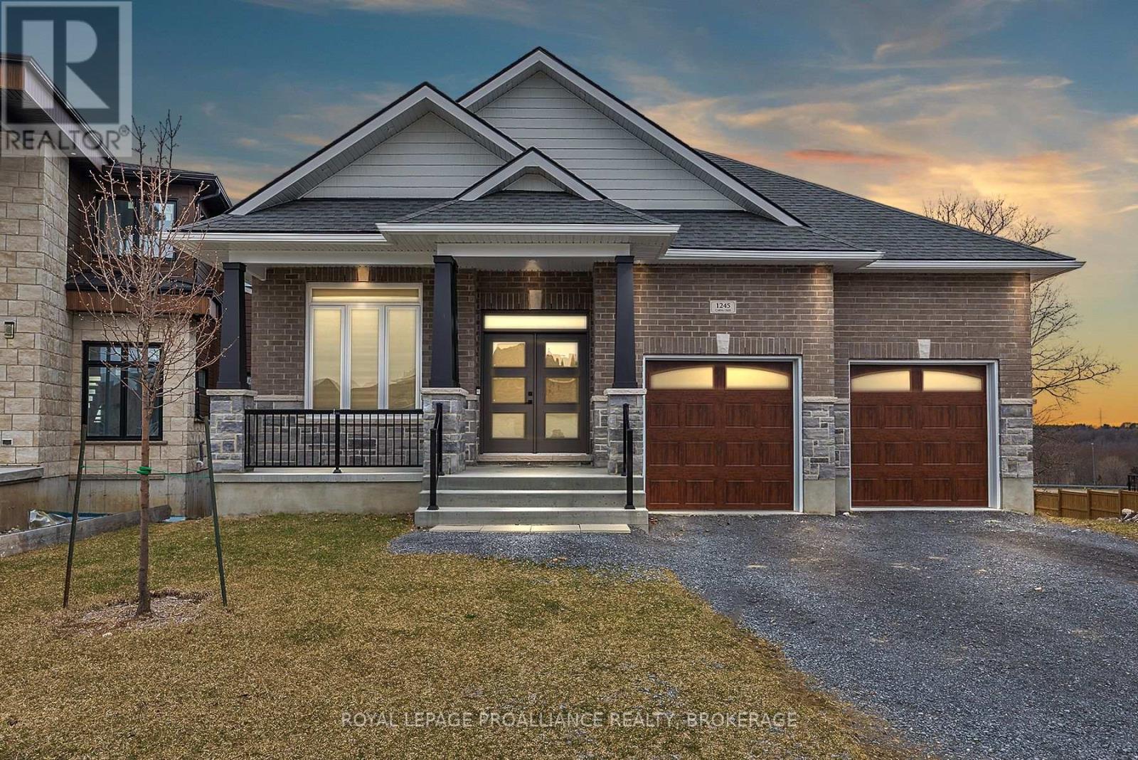 1245 CARFA CRESCENT, Kingston, Ontario