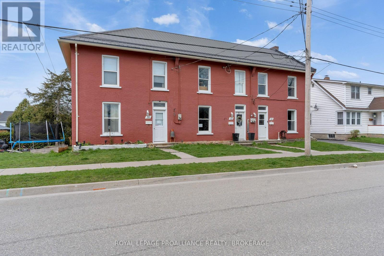 30, 32, 34 VICTORIA AVENUE, Gananoque, Ontario