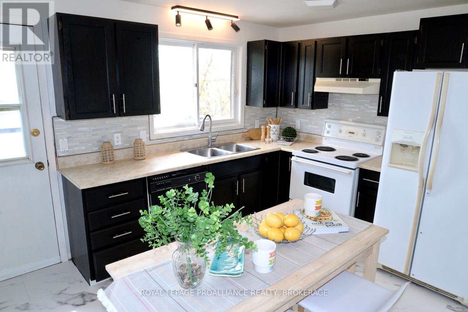 5 South Street, Loyalist, Ontario  K0H 2H0 - Photo 13 - X12527538