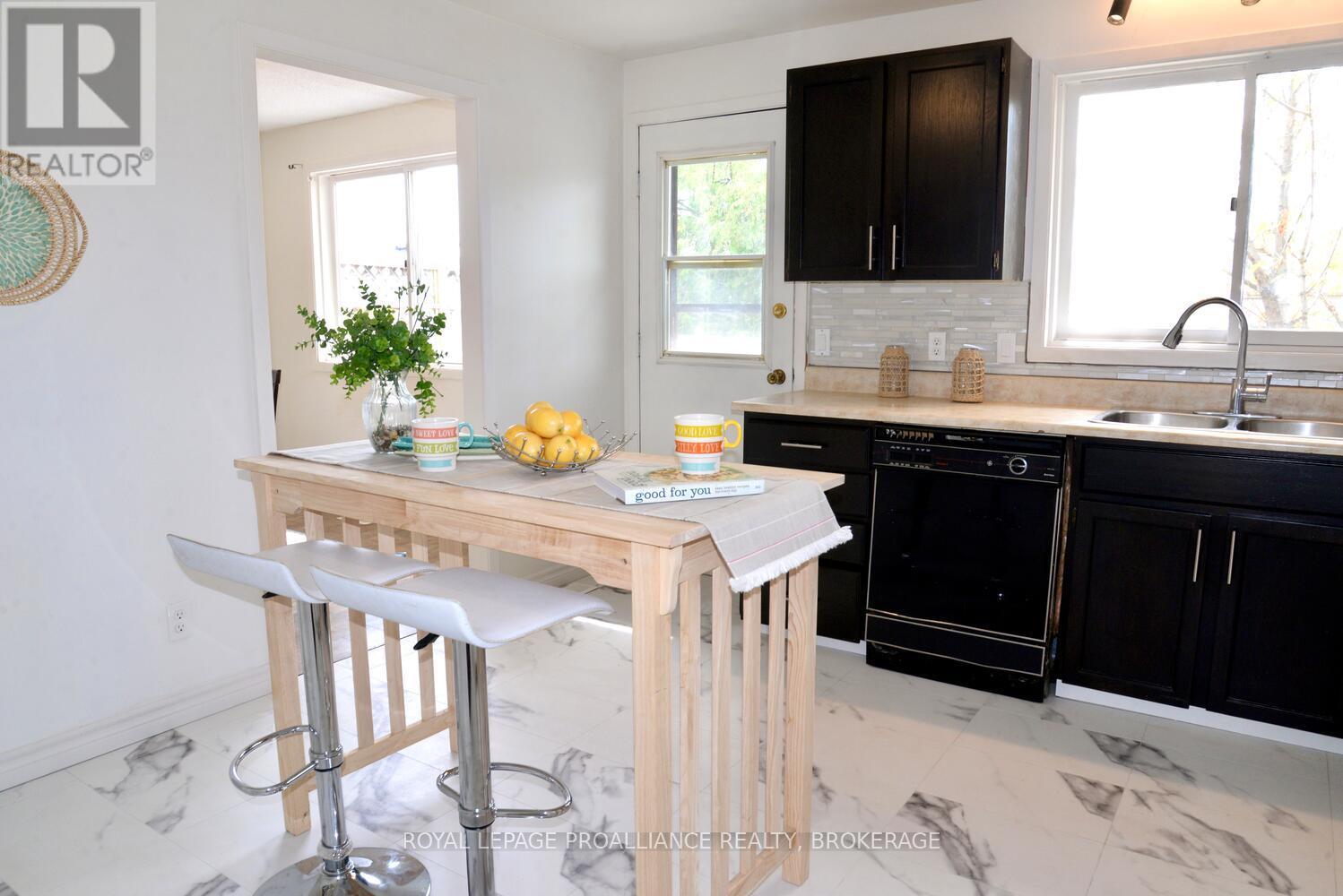 5 South Street, Loyalist, Ontario  K0H 2H0 - Photo 14 - X12527538