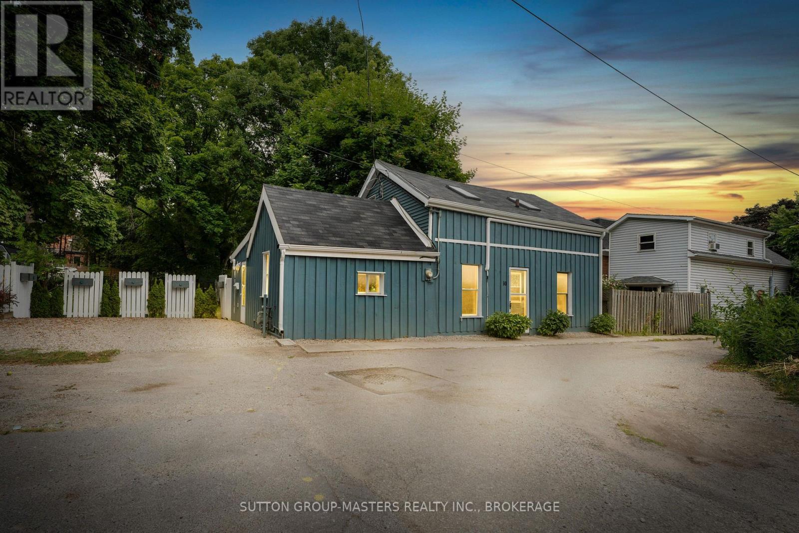 60 CENTRE STREET, Gananoque, Ontario