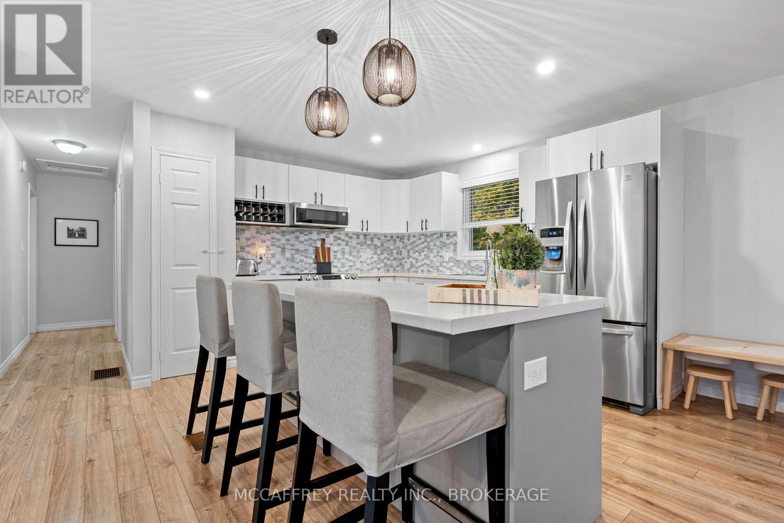 84 Southwood Crescent, Greater Napanee, Ontario  K7R 3L2 - Photo 9 - X12643428