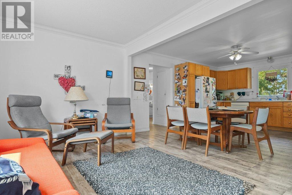 400 Dundas Street W, Greater Napanee, Ontario K7R 2B7 - Photo 10 - X12652776