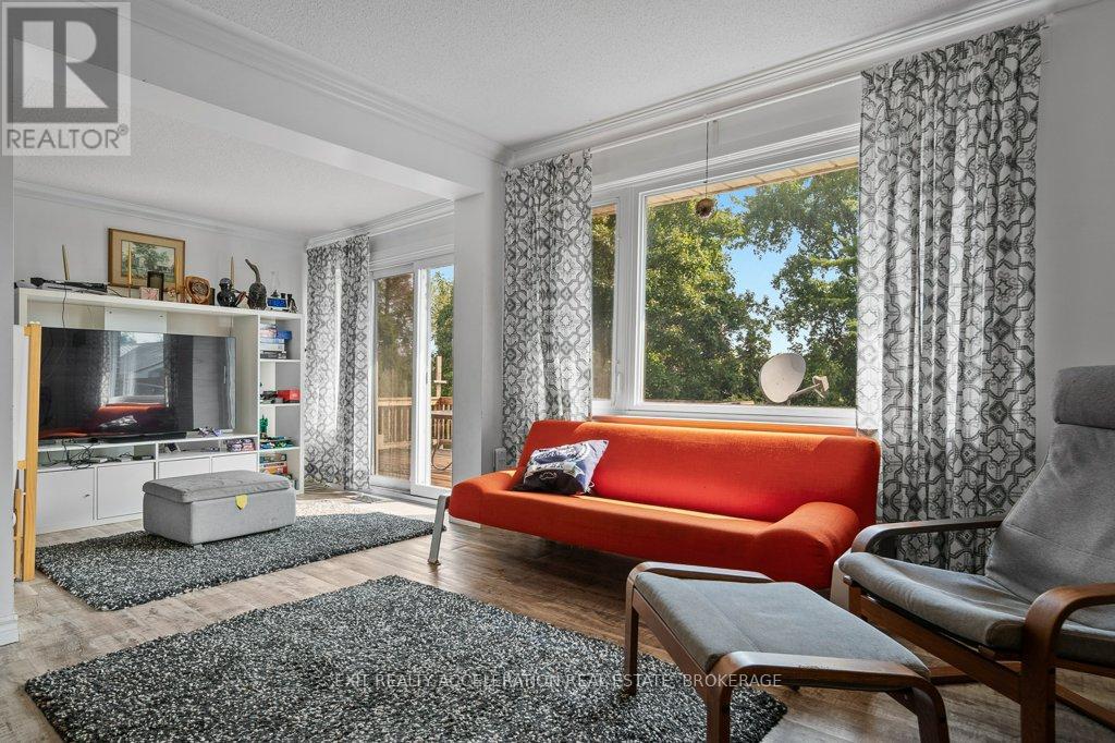 400 Dundas Street W, Greater Napanee, Ontario K7R 2B7 - Photo 7 - X12652776