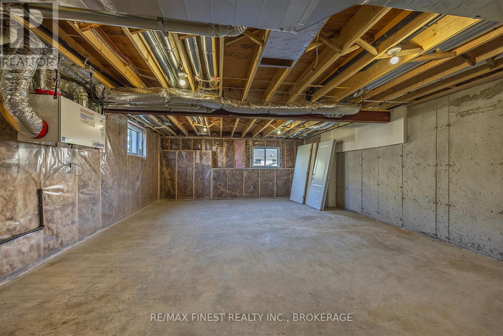 198 Heritage Park Drive, Greater Napanee, Ontario K7R 3X8 - Photo 37 - X12656416