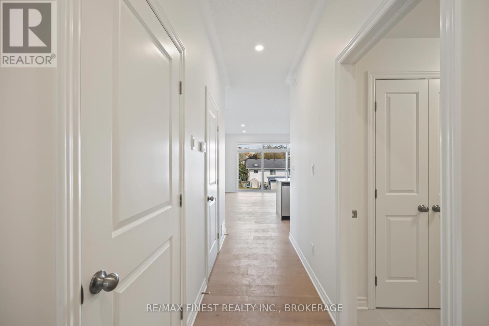 198 Heritage Park Drive, Greater Napanee, Ontario K7R 3X8 - Photo 6 - X12656416