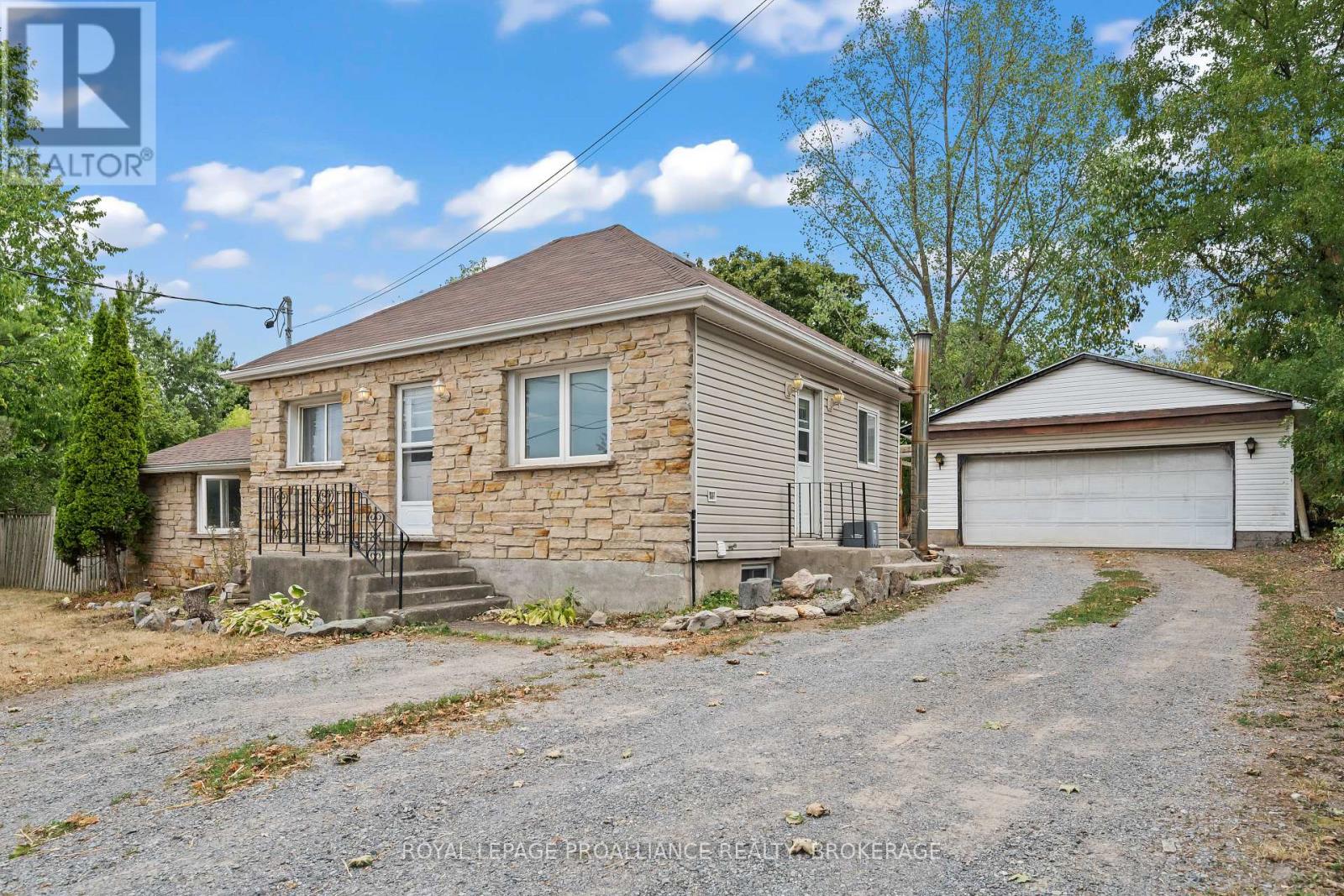 3734 BATTERSEA ROAD, Frontenac, Ontario