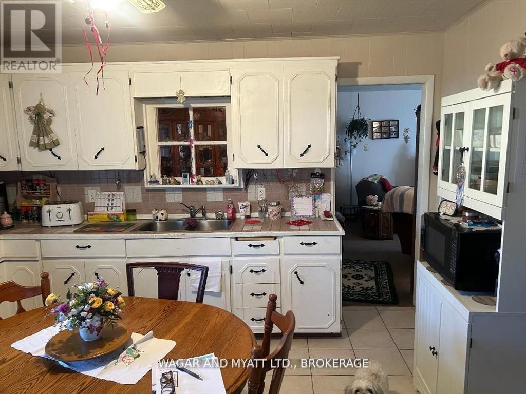 172 Richard Street, Greater Napanee, Ontario  K7R 2T6 - Photo 3 - X12662862