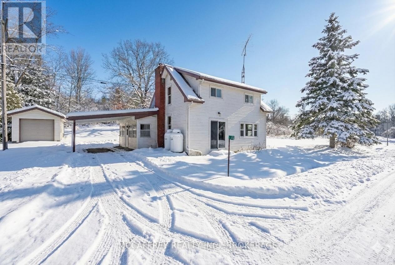 333 BURRIDGE ROAD, Frontenac, Ontario