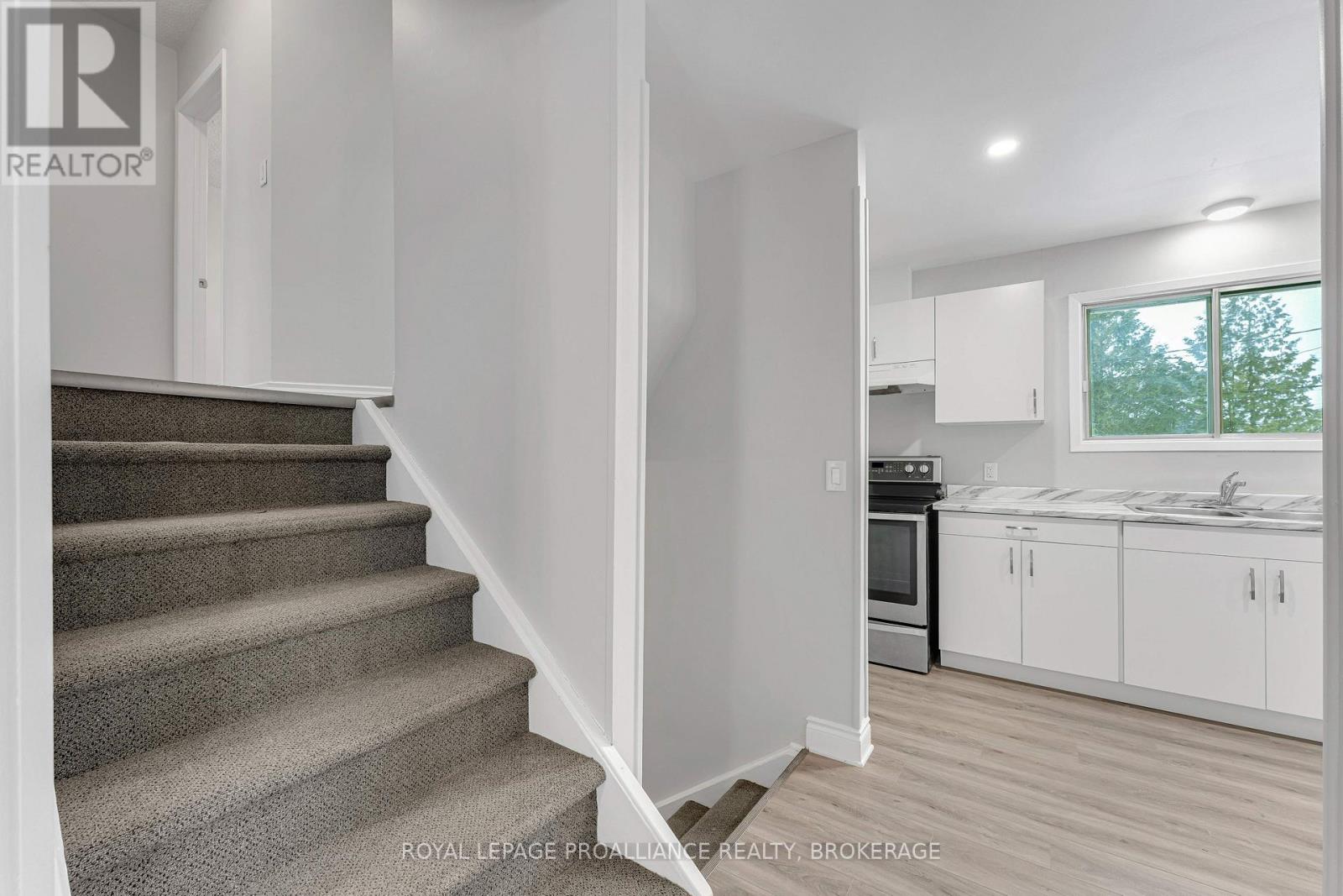 1080 Hudson Drive, Kingston, Ontario K7M 5L1 - Photo 13 - X12690954