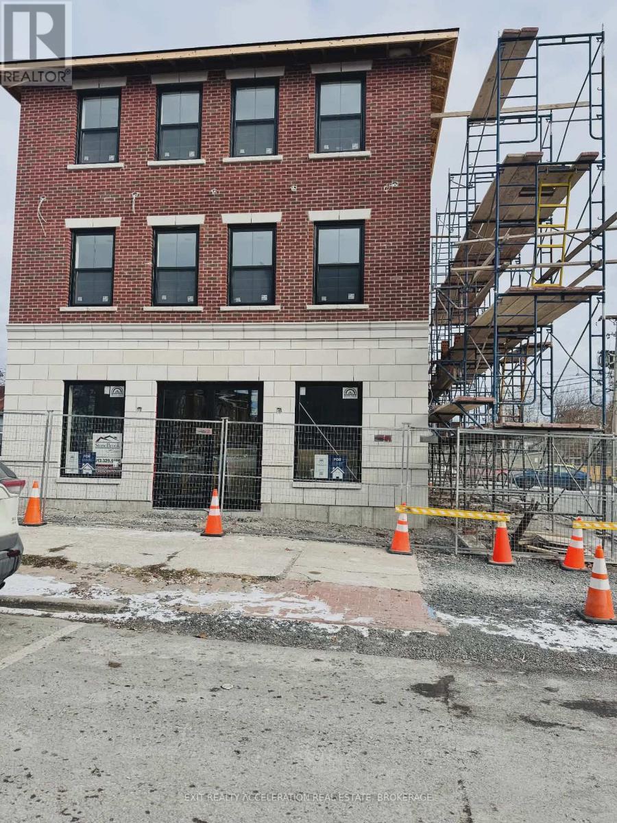 E - 115 JOHN STREET, Greater Napanee, Ontario