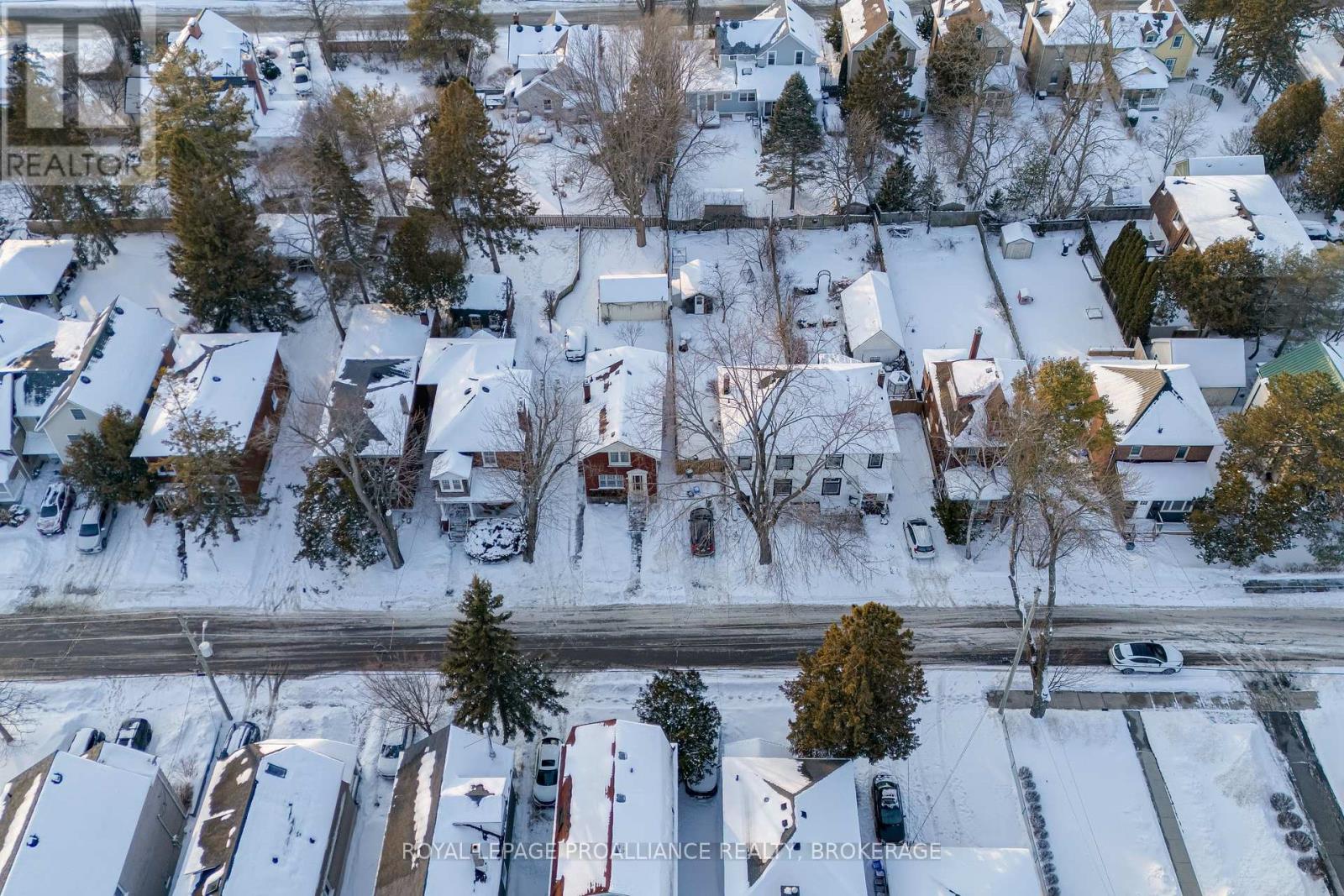 32 Livingston Avenue, Kingston, Ontario  K7L 4L2 - Photo 4 - X12732470