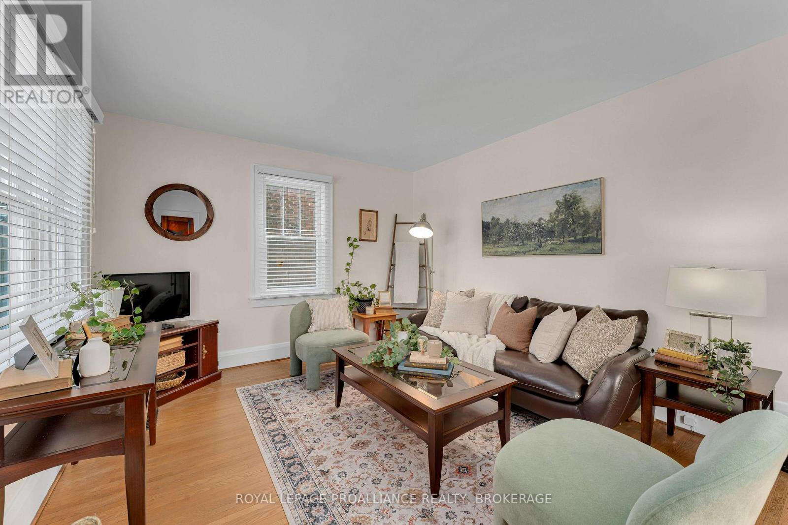 32 Livingston Avenue, Kingston, Ontario  K7L 4L2 - Photo 9 - X12732470