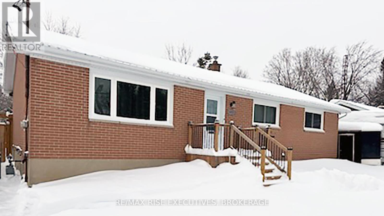 1453 WOODFIELD CRESCENT, Kingston, Ontario