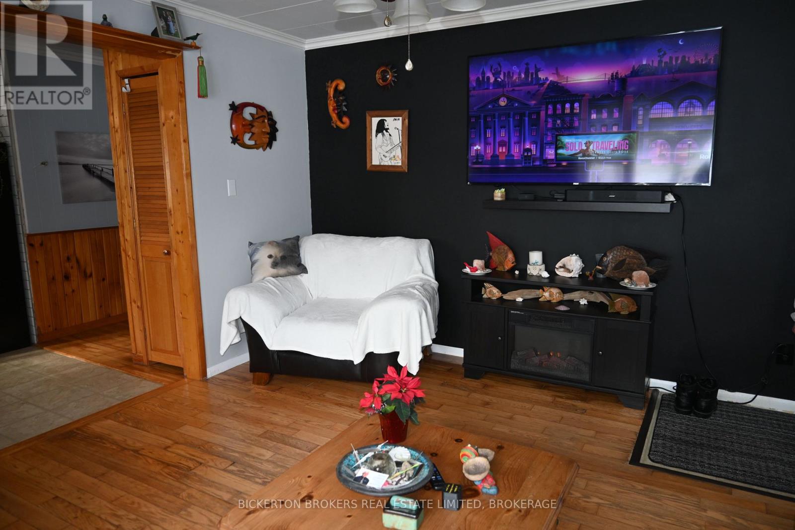 248 Cemetery Road, Gananoque, Ontario K7G 1V7 - Photo 7 - X12740596