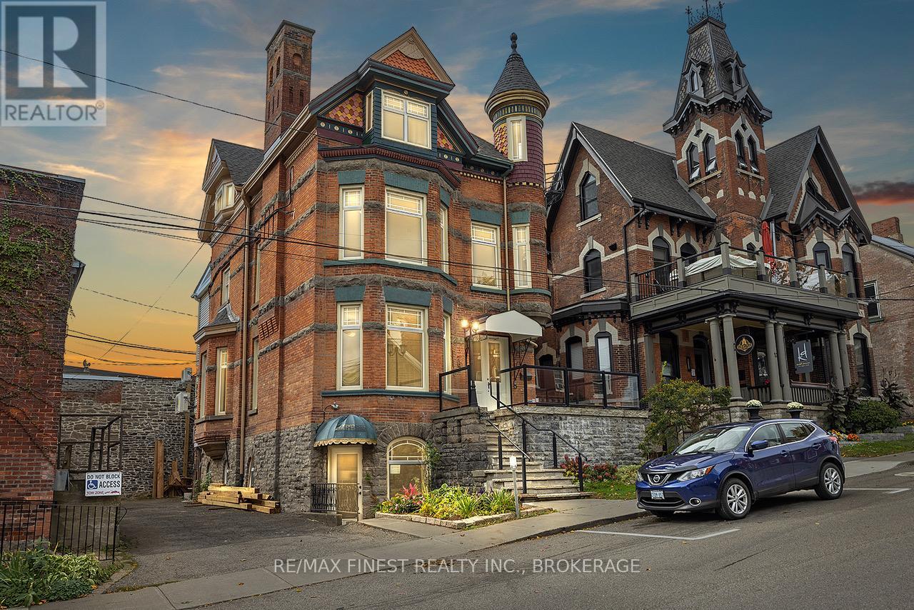 10 VICTORIA AVENUE, Brockville, Ontario