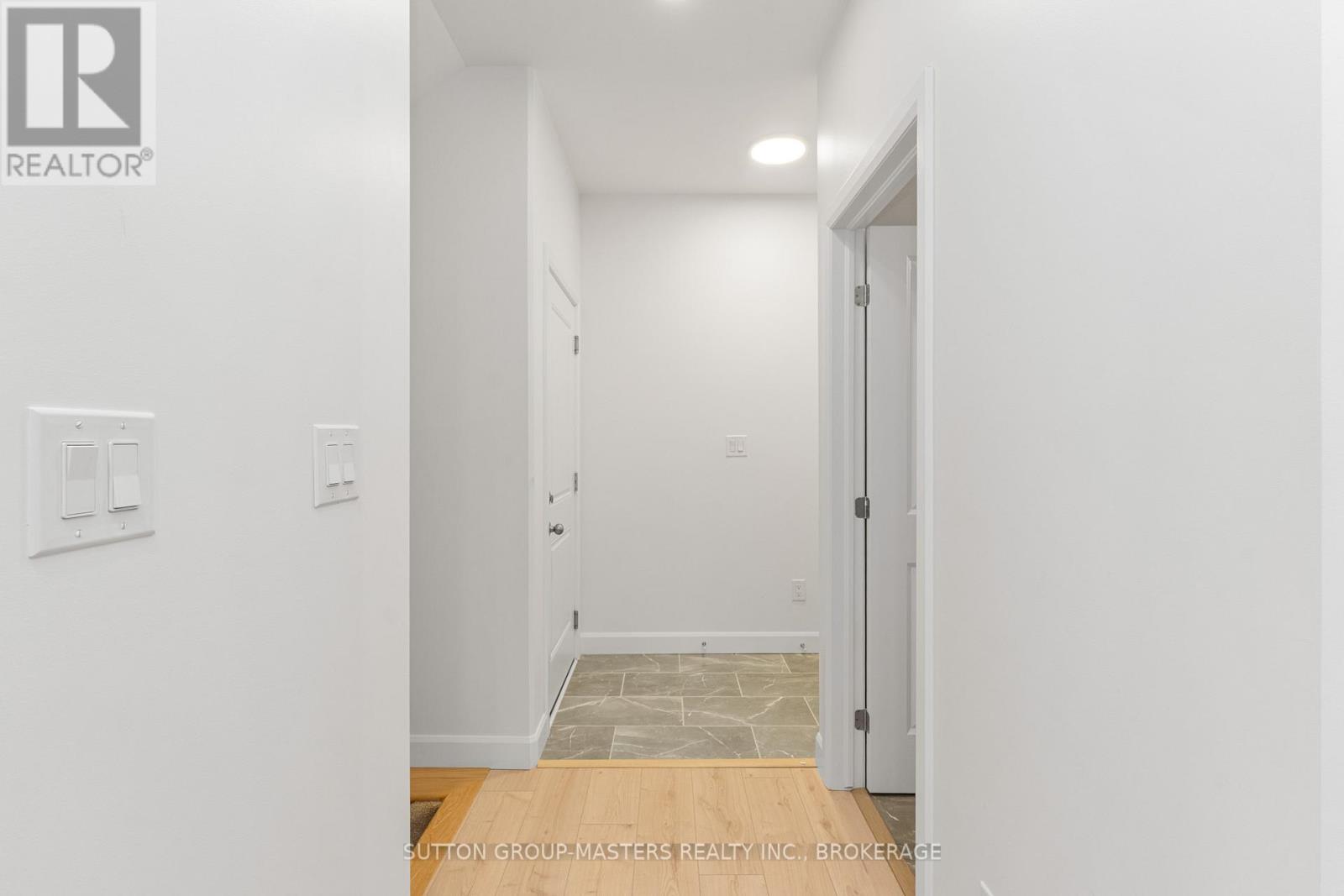 214 Superior Drive, Loyalist, Ontario K7N 0E4 - Photo 11 - X12763296