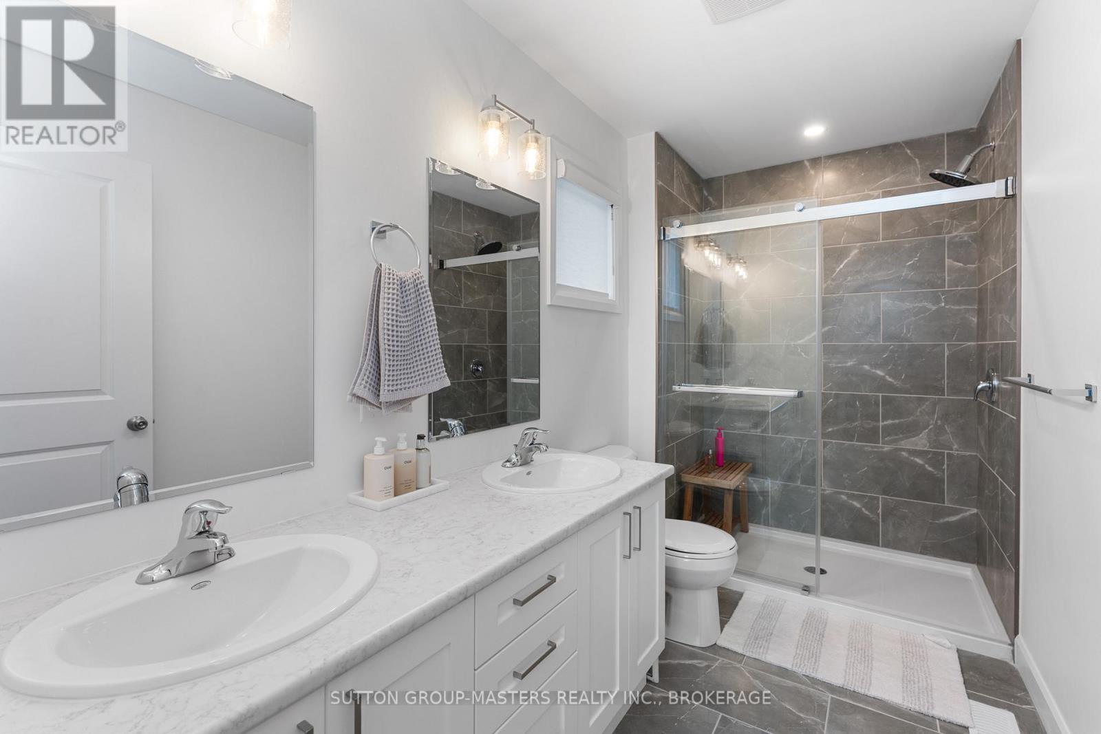 214 Superior Drive, Loyalist, Ontario K7N 0E4 - Photo 17 - X12763296