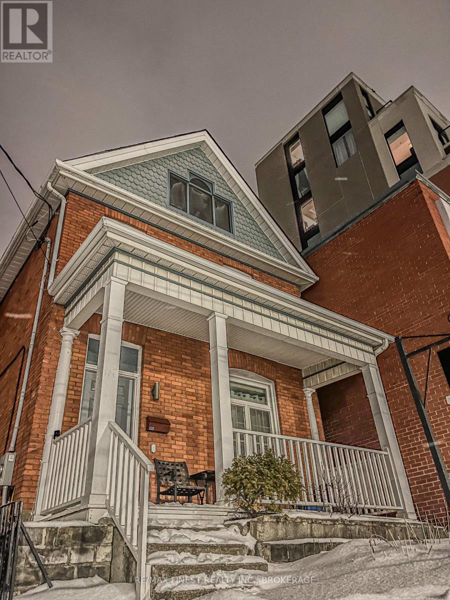 166 QUEEN STREET, Kingston, Ontario