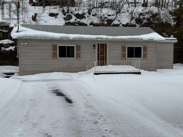 5 PINE POINT AVENUE, Kingston, Ontario