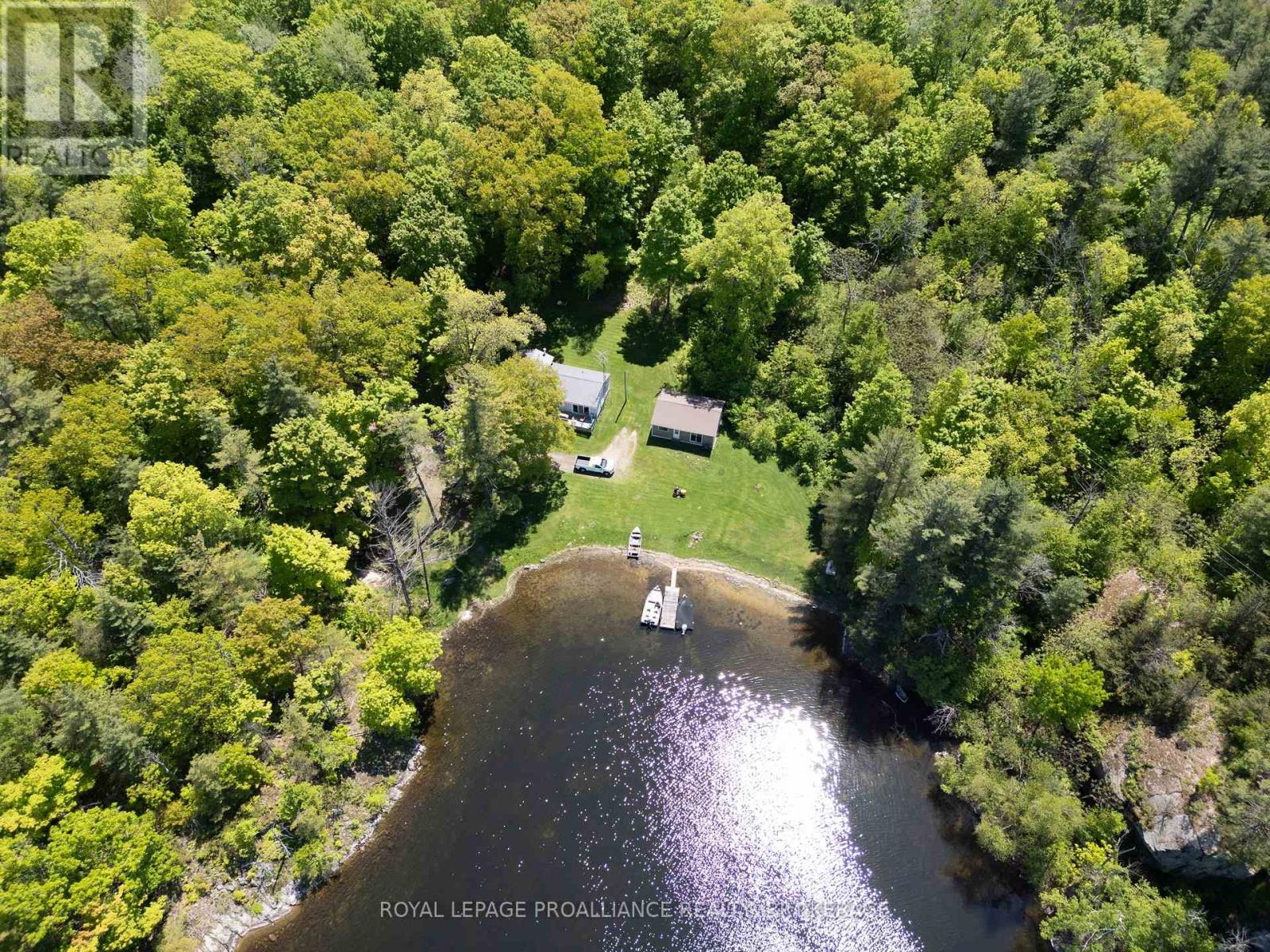 1122 GANANOQUE LAKE ROAD, Front of Leeds & Seeleys Bay, Ontario