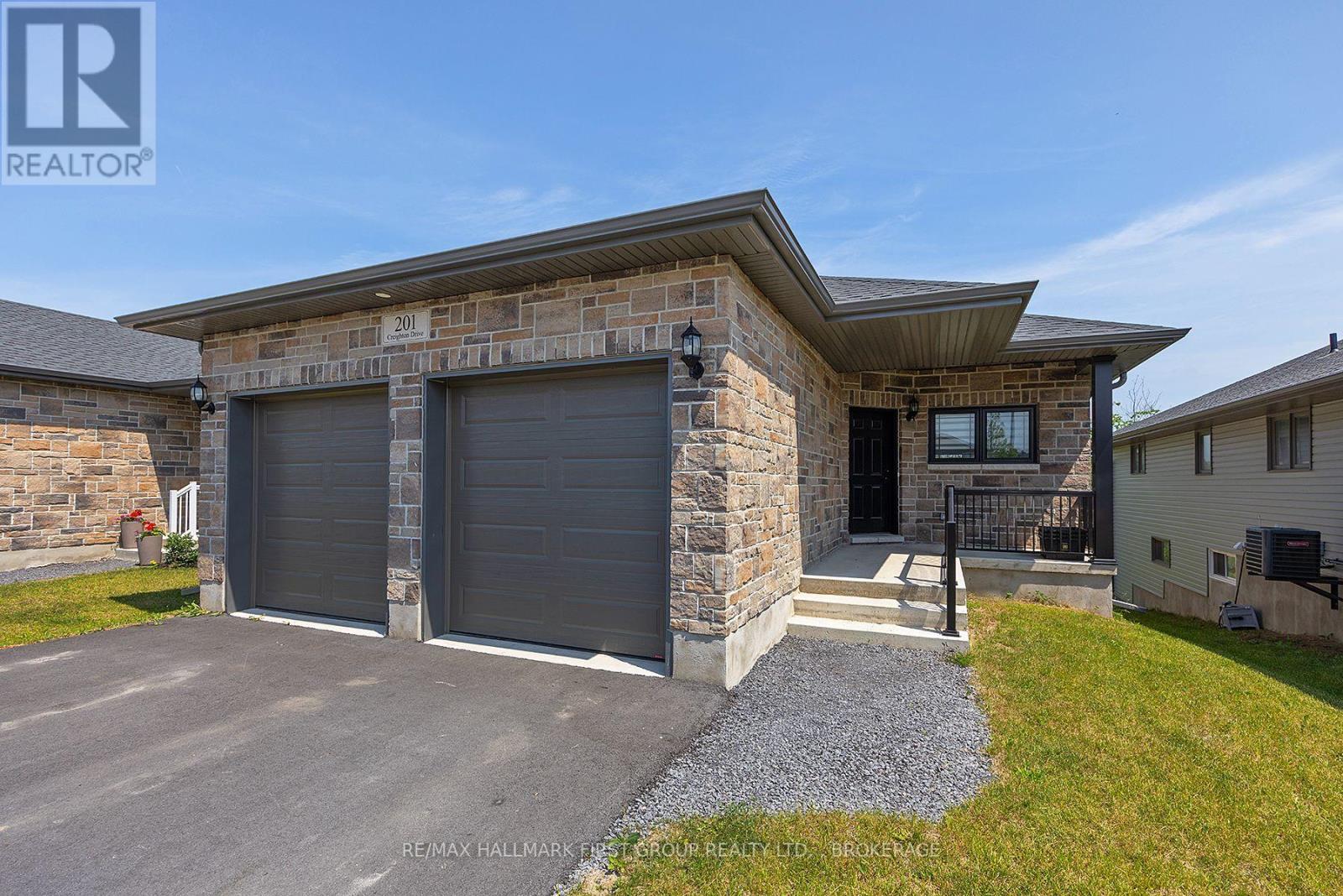 201 Creighton Drive, Loyalist, Ontario  K0H 2H0 - Photo 37 - X12802674