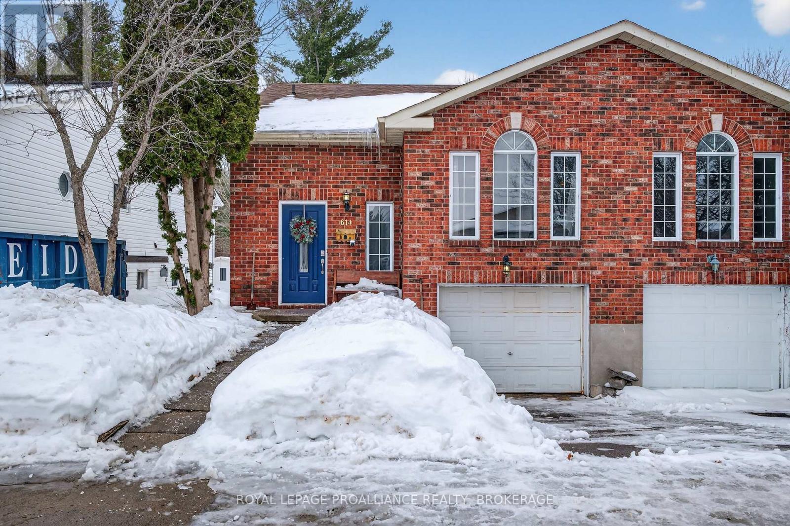 614 BARNSLEY CRESCENT, Kingston, Ontario