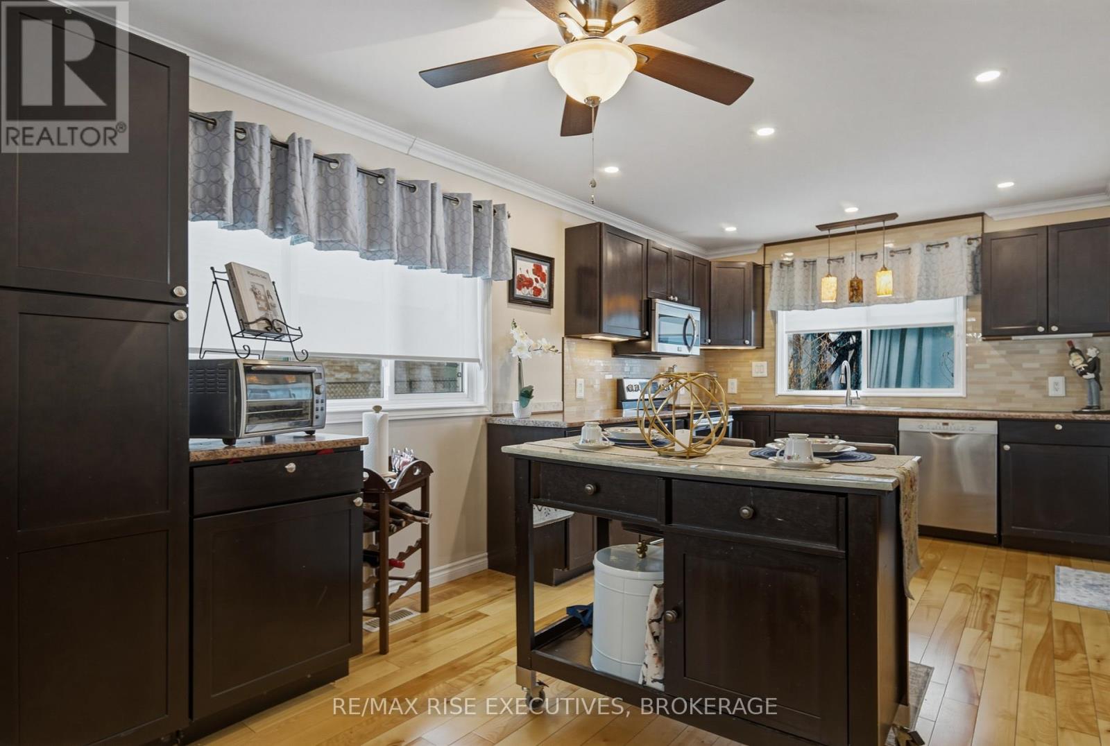 526 Canterbury Crescent, Kingston, Ontario  K7M 6X1 - Photo 11 - X12820116