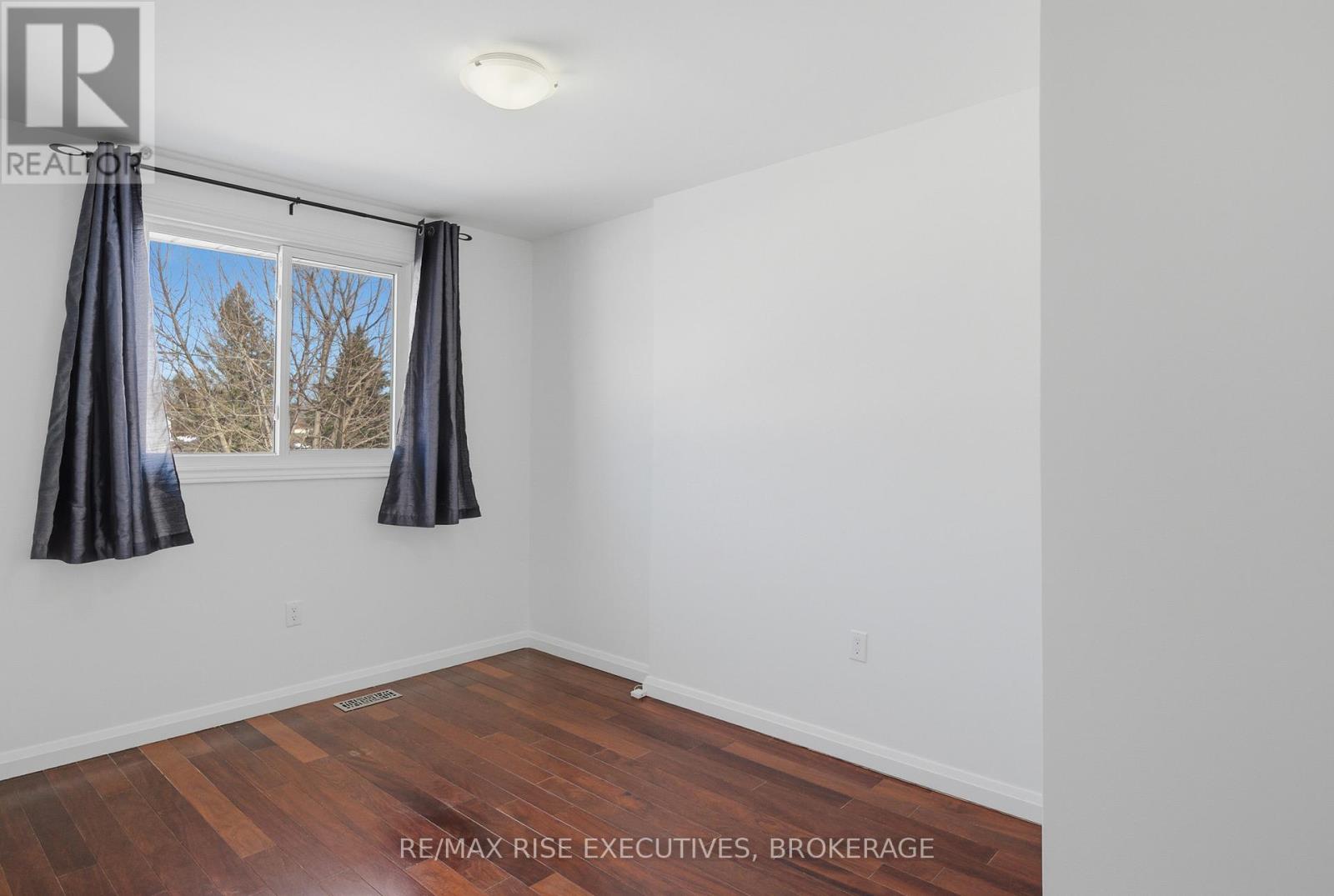 926 Amberdale Crescent, Kingston, Ontario  K7M 6V1 - Photo 21 - X12823426