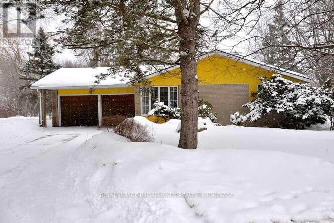 5 Helena Place, Kingston, Ontario  K7L 4V1 - Photo 1 - X12824880